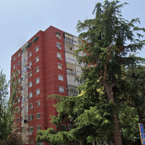 Piso en venta Calle Sahagún